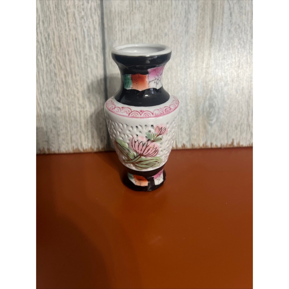 Vintage Miniature Reticulated Bud Vase Hand Painted Floral 4 Inch‎ Ceramic Frog